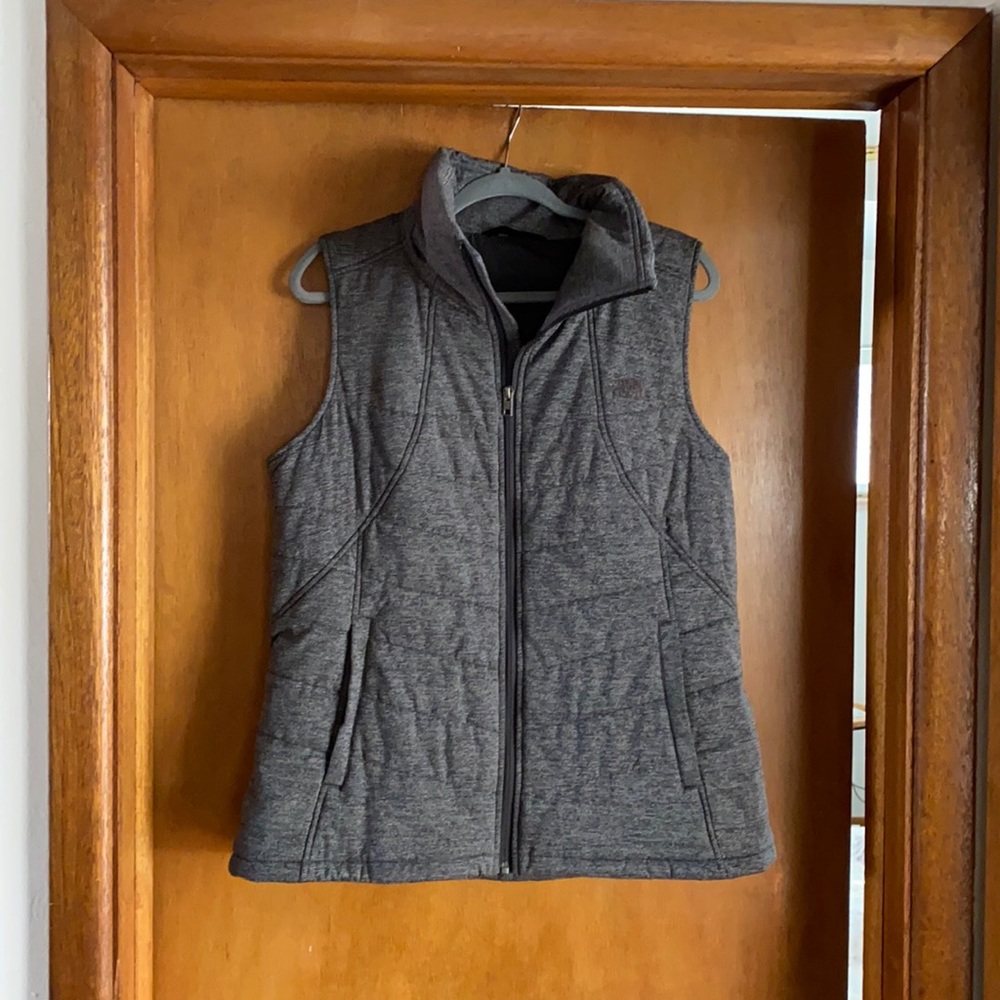 Great condition XL north face vest, worn only a couple times!
